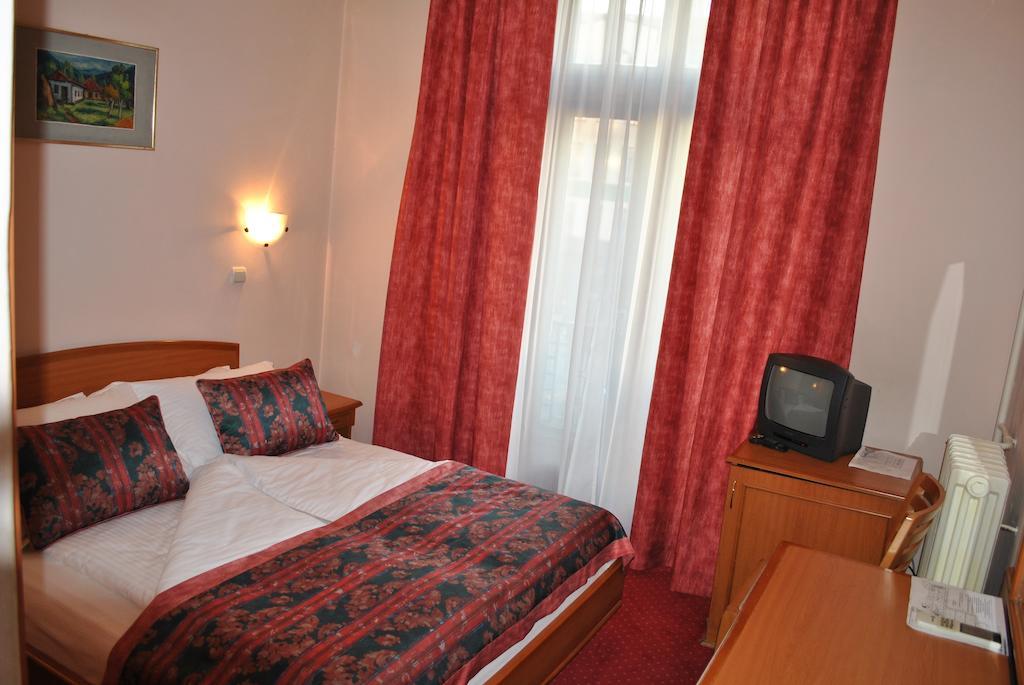 Hotel Kasina Belgrád Kültér fotó