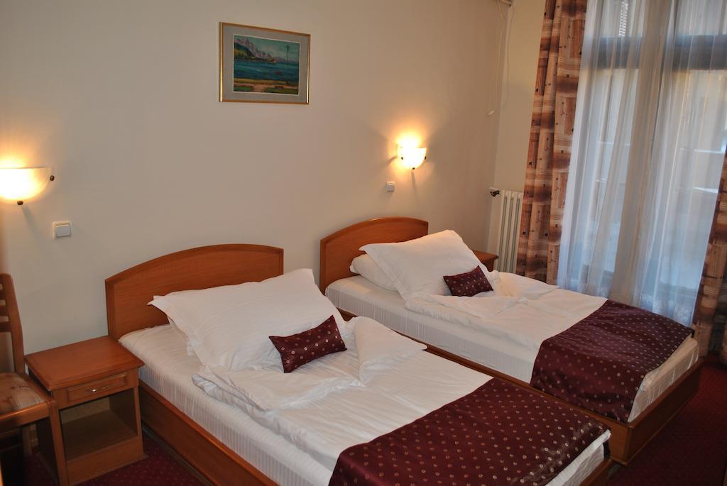 Hotel Kasina Belgrád Kültér fotó