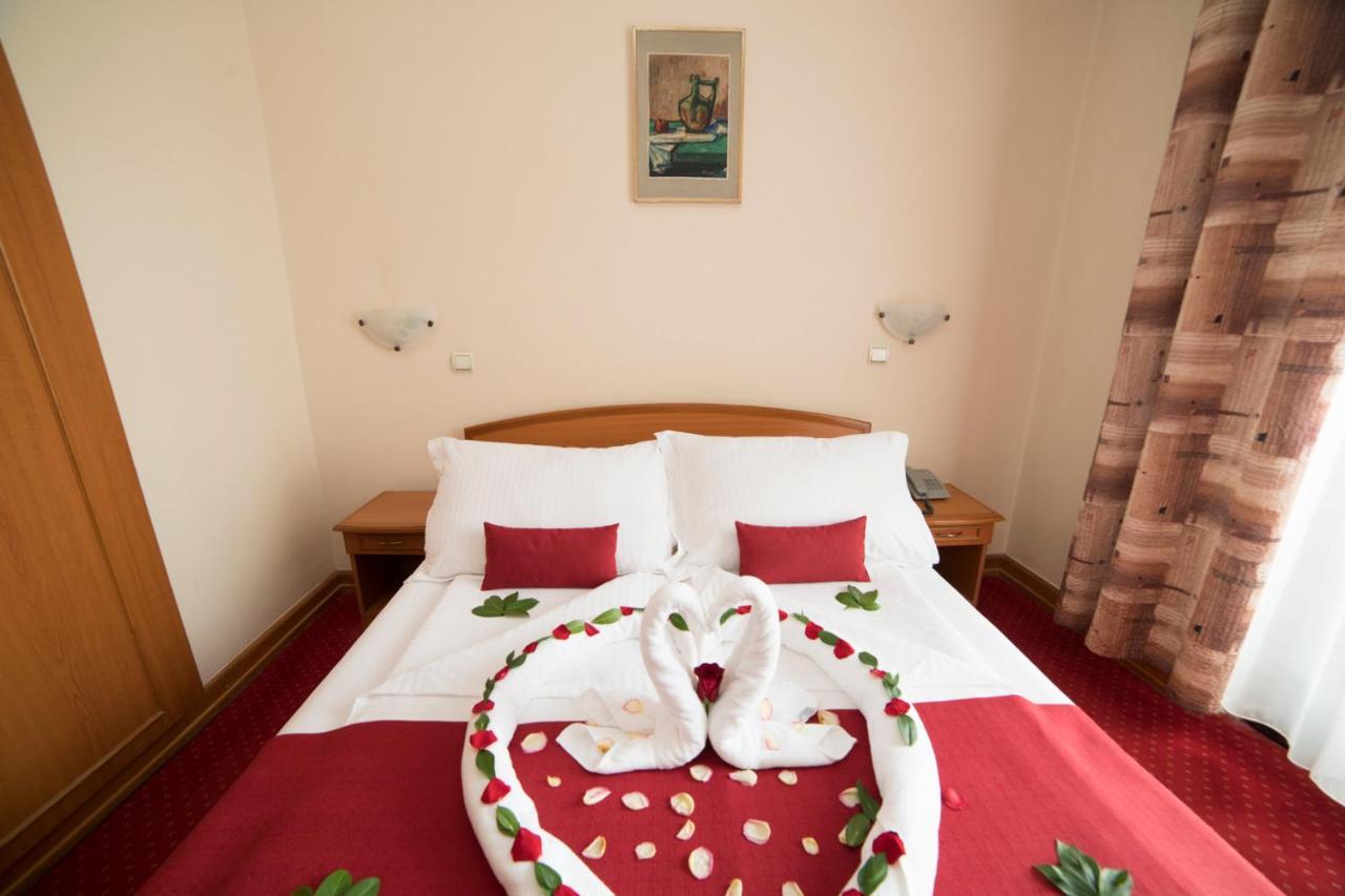 Hotel Kasina Belgrád Kültér fotó