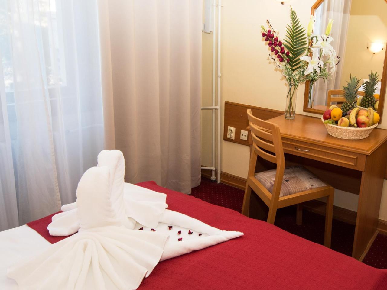 Hotel Kasina Belgrád Kültér fotó