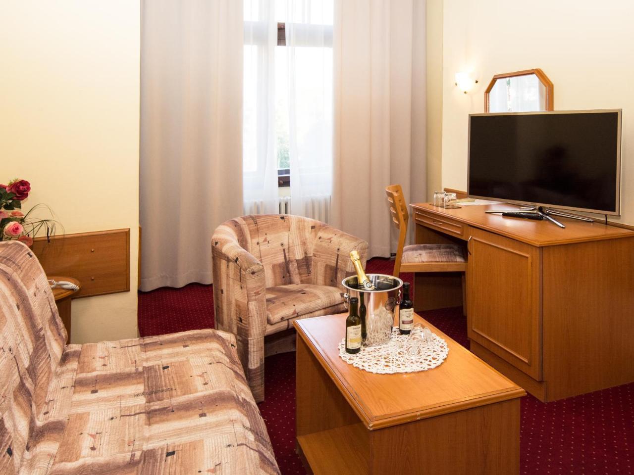 Hotel Kasina Belgrád Kültér fotó