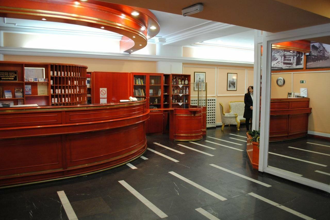 Hotel Kasina Belgrád Kültér fotó